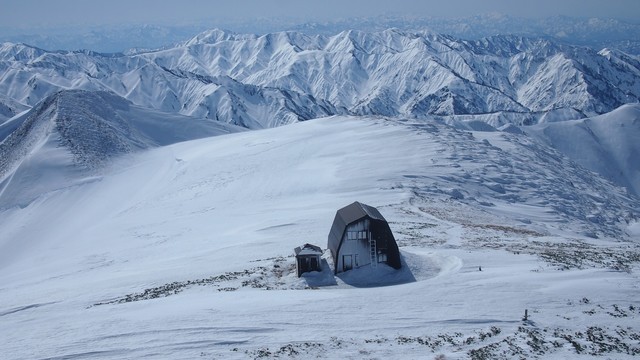 2021.3.4杁差岳避難小屋.jpg